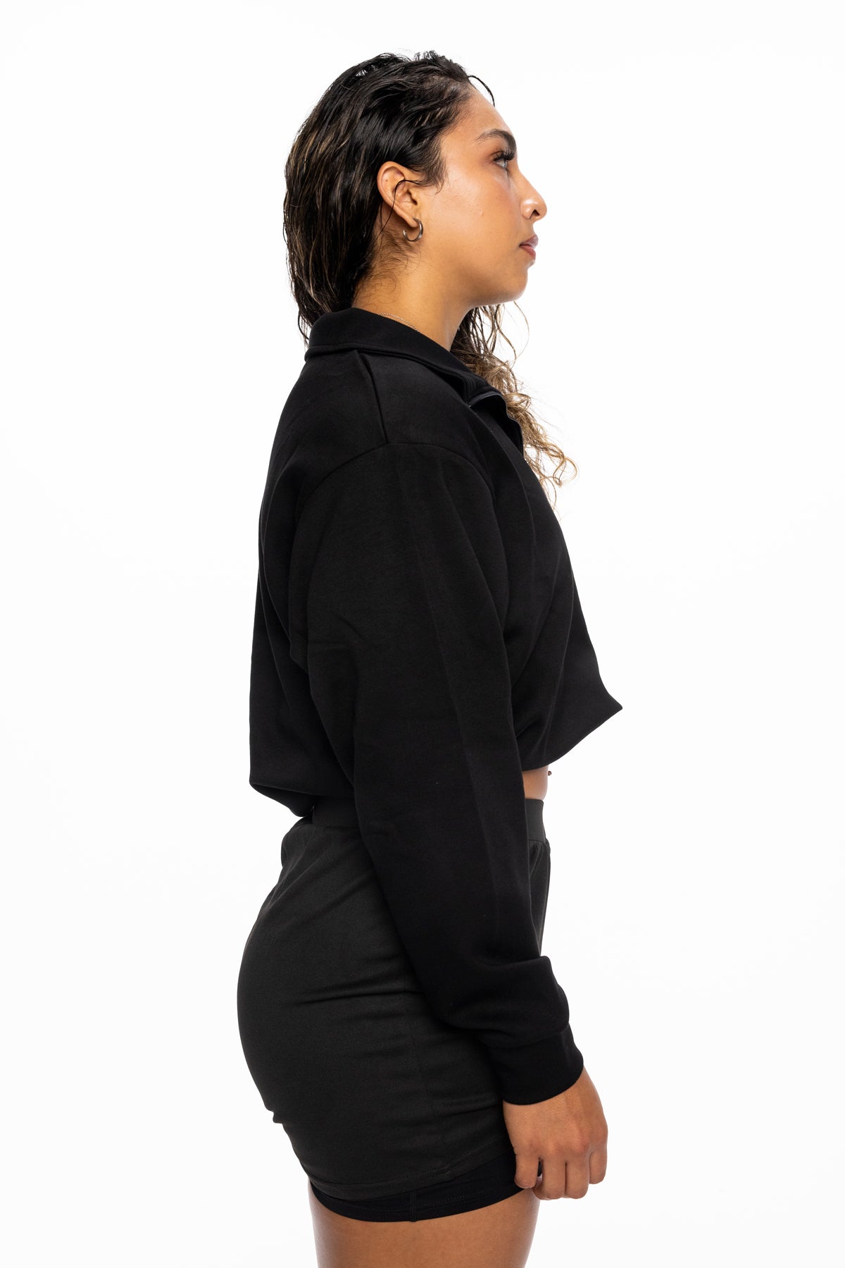 V.1 QUARTER-ZIP CROP TOP SWEATER